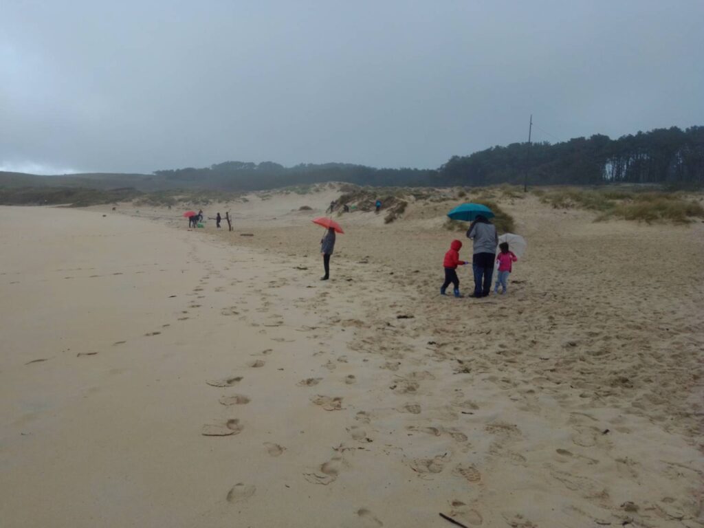 Limpeza De Lixo Mariño Na Praia De Doniños 3