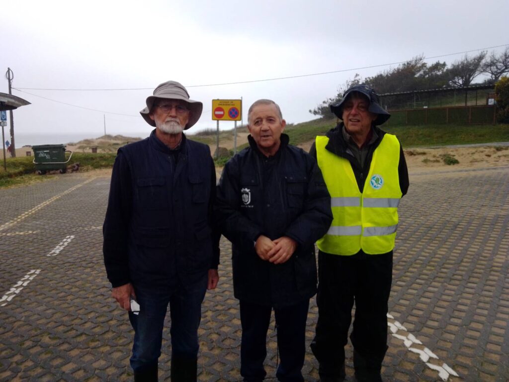 Limpeza De Lixo Mariño Na Praia De Doniños 4