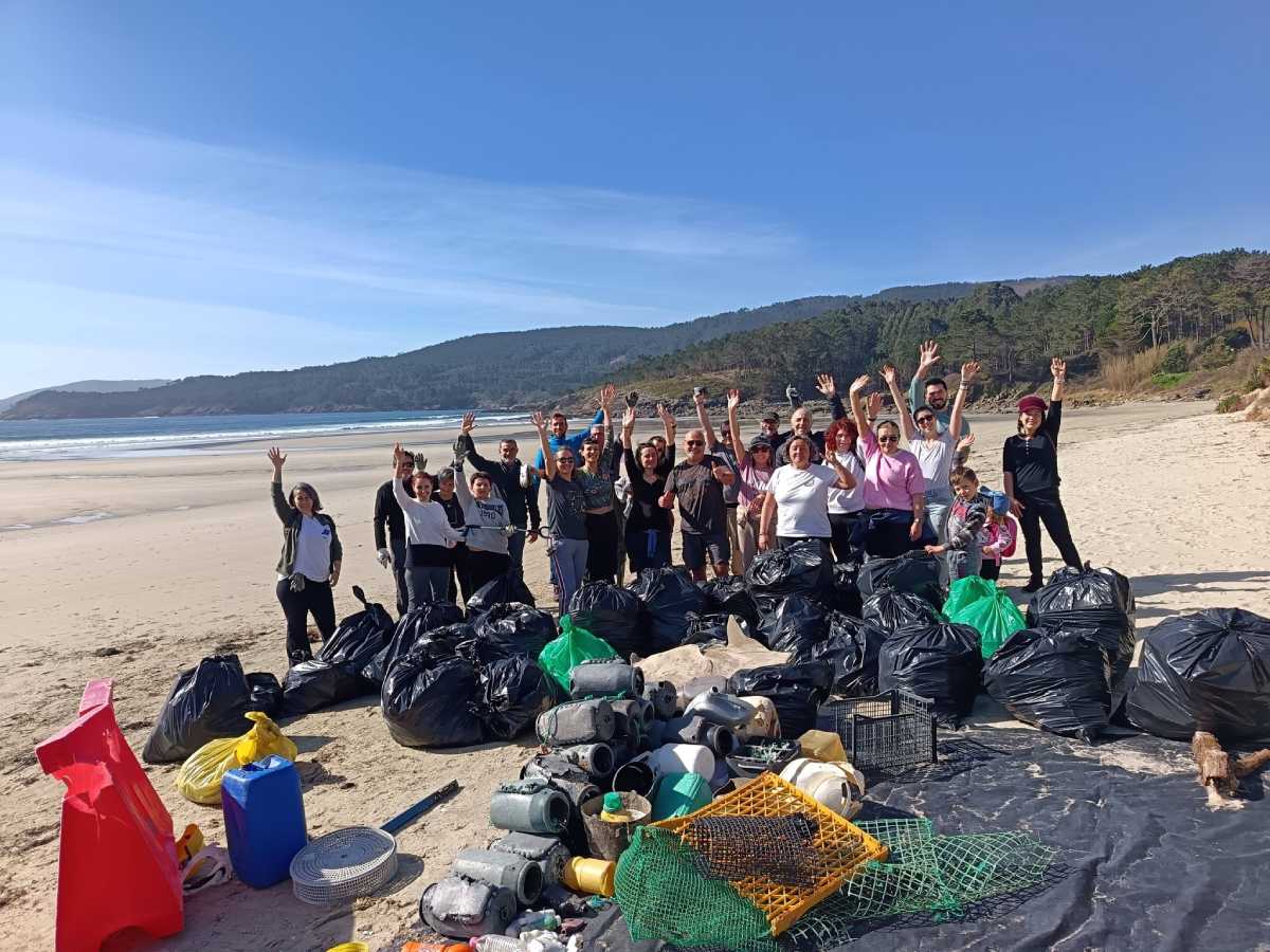 LIMPEZA NA PRAIA DE ESTORDE, CEE